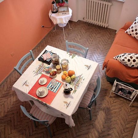Goga&Romeo Bed & Breakfast Pesaro Bagian luar foto