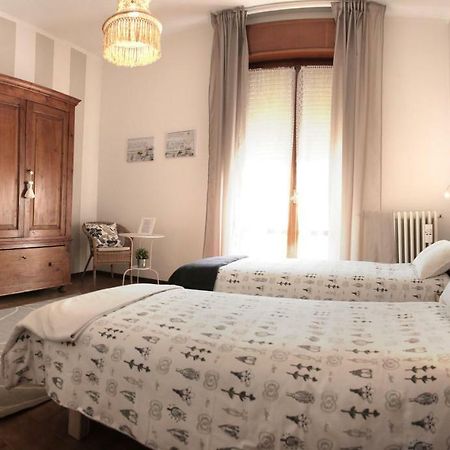 Goga&Romeo Bed & Breakfast Pesaro Bagian luar foto