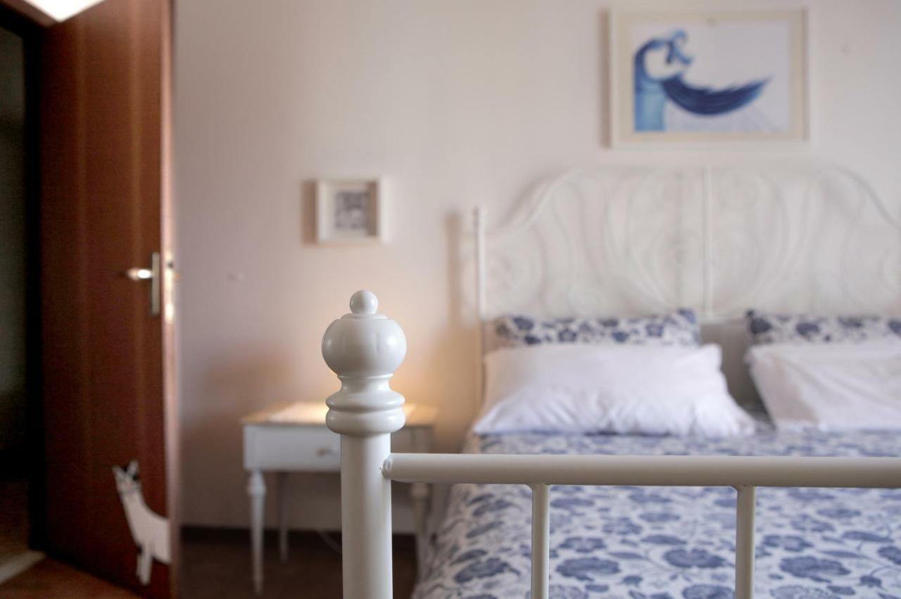 Goga&Romeo Bed & Breakfast Pesaro Bagian luar foto