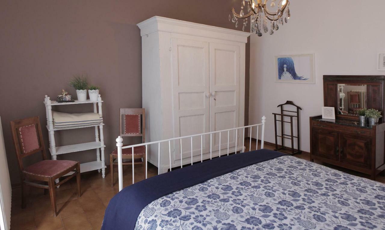 Goga&Romeo Bed & Breakfast Pesaro Bagian luar foto